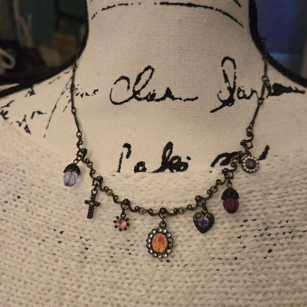 Charming Multi-Color Pendant Necklace - Picture 6 of 6